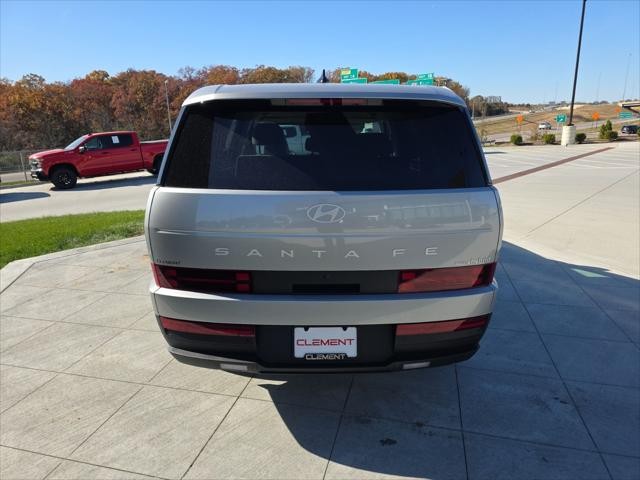 Hyundai Santa Fe Hybrid Vehicle Full-screen Gallery Image 7