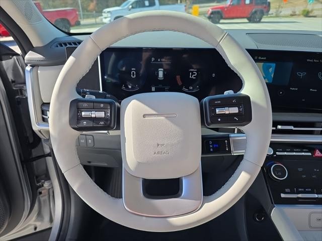 Hyundai Santa Fe Hybrid Vehicle Full-screen Gallery Image 14