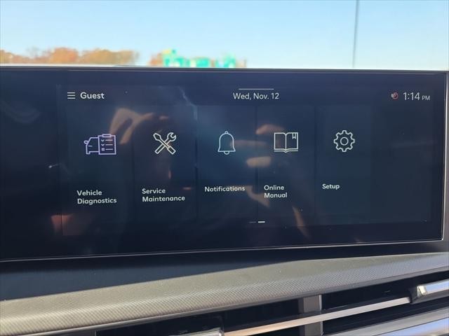 Hyundai Santa Fe Hybrid Vehicle Full-screen Gallery Image 20