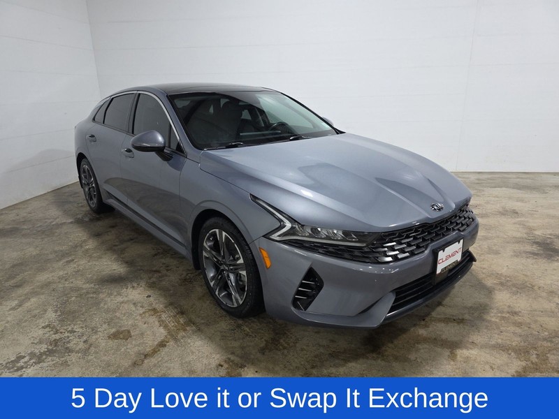 Kia K5 Vehicle Full-screen Gallery Image 3