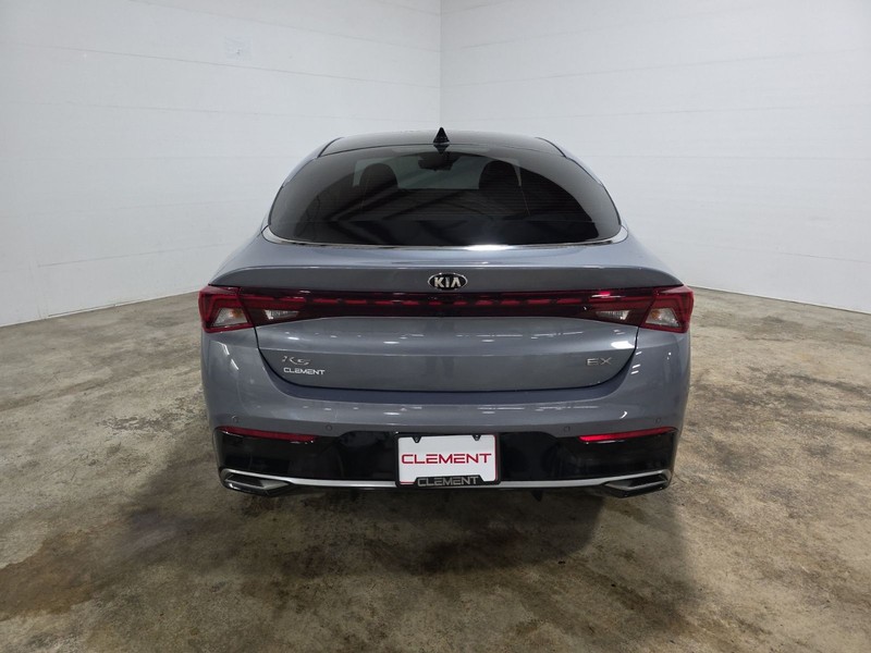 Kia K5 Vehicle Full-screen Gallery Image 7