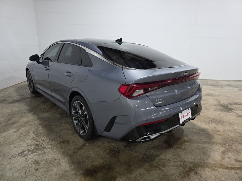 Kia K5 Vehicle Full-screen Gallery Image 8