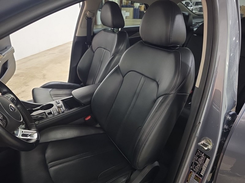 Kia K5 Vehicle Full-screen Gallery Image 35