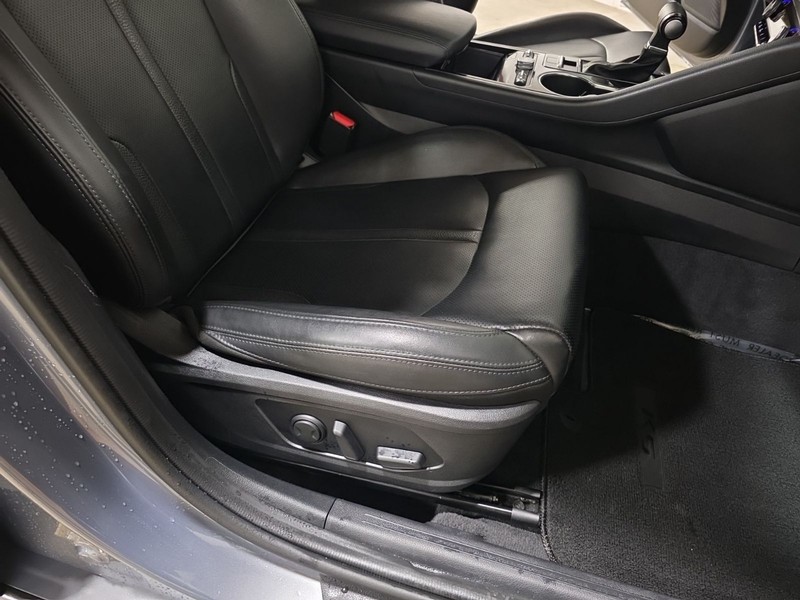 Kia K5 Vehicle Full-screen Gallery Image 39