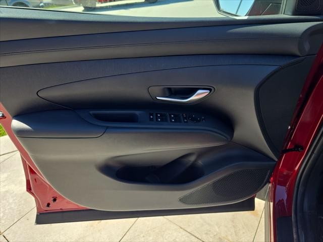 Hyundai Tucson Vehicle Full-screen Gallery Image 25