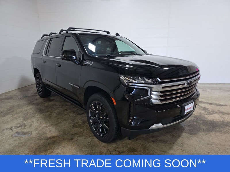 Chevrolet Suburban Vehicle Full-screen Gallery Image 03