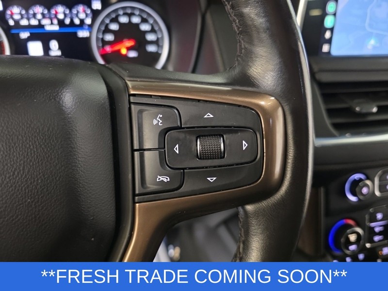 Chevrolet Suburban Vehicle Full-screen Gallery Image 14