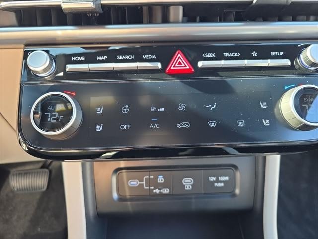 Hyundai Tucson Vehicle Full-screen Gallery Image 22