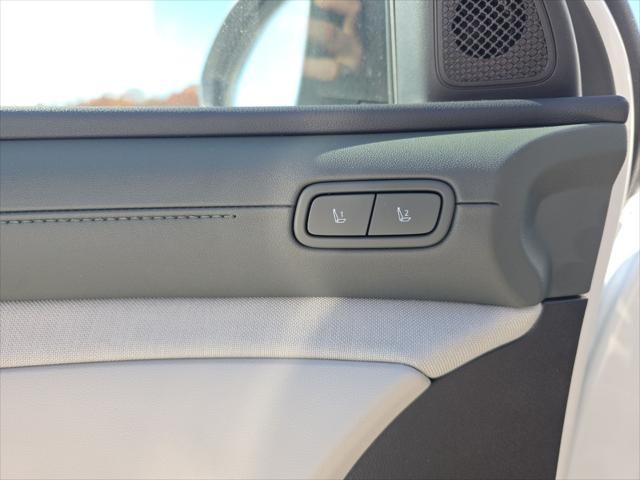 Hyundai Tucson Vehicle Full-screen Gallery Image 28