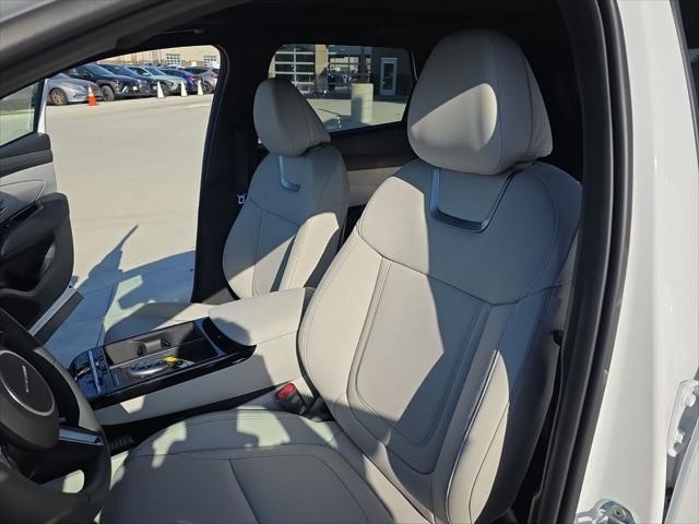 Hyundai Tucson Vehicle Full-screen Gallery Image 31