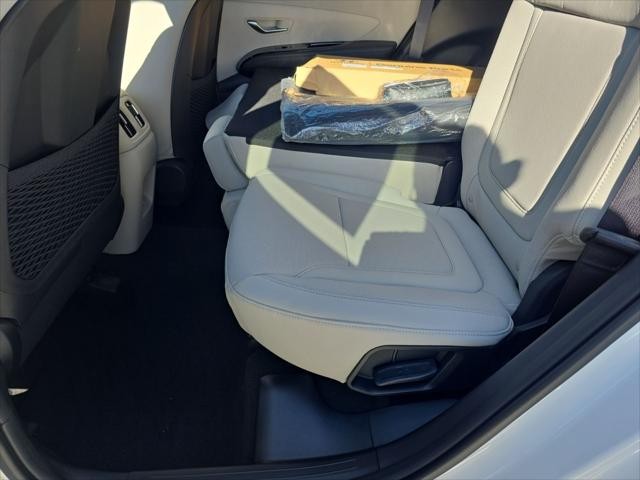 Hyundai Tucson Vehicle Full-screen Gallery Image 33