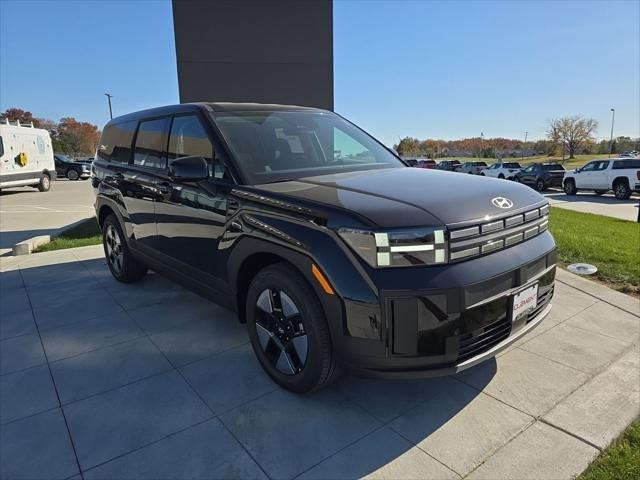 Hyundai Santa Fe Hybrid Vehicle Full-screen Gallery Image 3