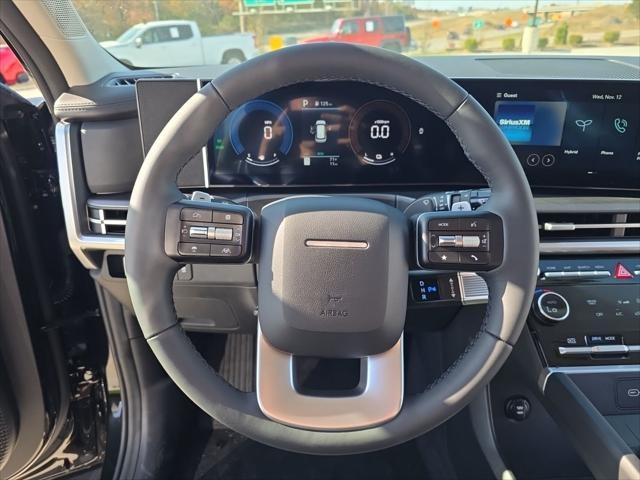 Hyundai Santa Fe Hybrid Vehicle Full-screen Gallery Image 14