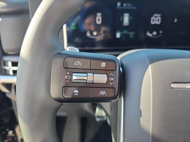 Hyundai Santa Fe Hybrid Vehicle Full-screen Gallery Image 15