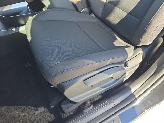 Hyundai Santa Fe Hybrid Vehicle Full-screen Gallery Image 26