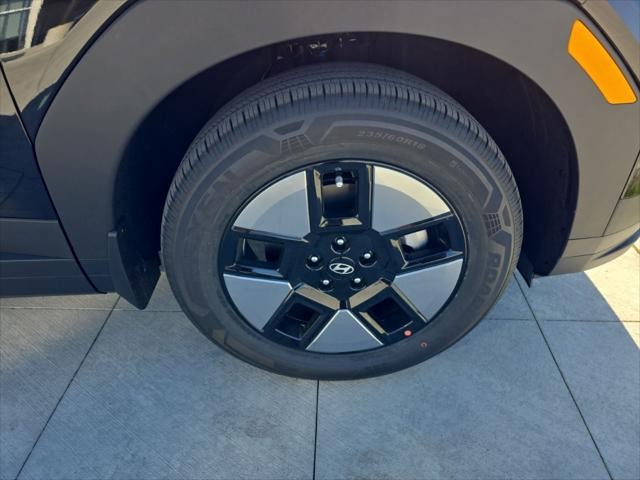 Hyundai Santa Fe Hybrid Vehicle Full-screen Gallery Image 34