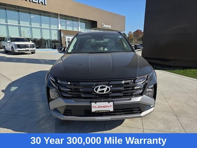 Hyundai Tucson Vehicle Full-screen Gallery Image 2