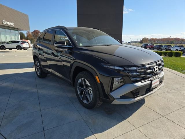 Hyundai Tucson Vehicle Full-screen Gallery Image 3