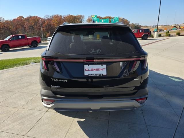 Hyundai Tucson Vehicle Full-screen Gallery Image 7