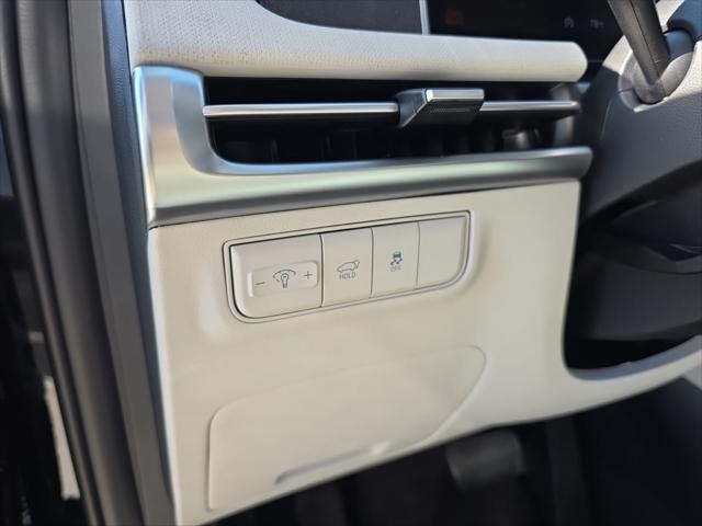 Hyundai Tucson Vehicle Full-screen Gallery Image 12