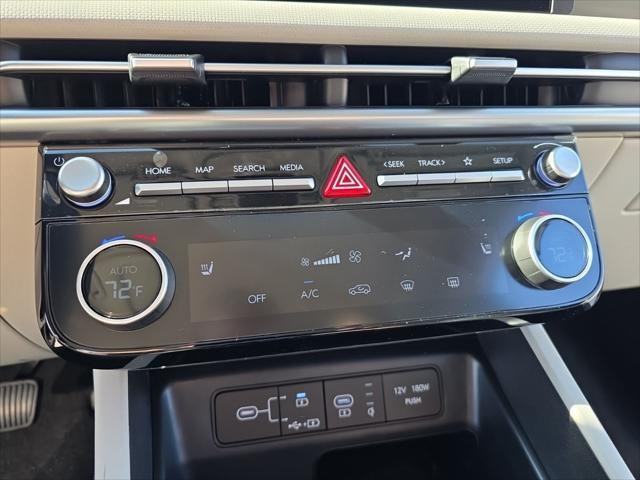 Hyundai Tucson Vehicle Full-screen Gallery Image 21