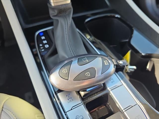 Hyundai Tucson Vehicle Full-screen Gallery Image 23