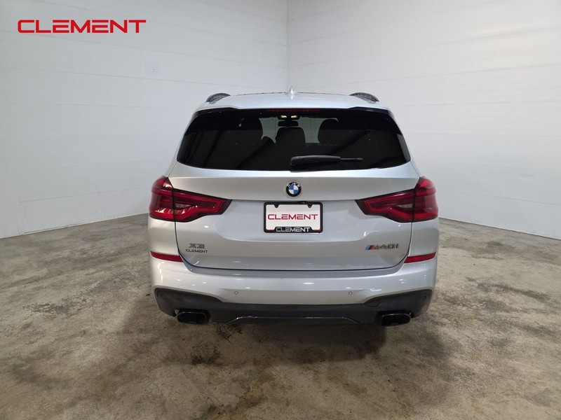 BMW X3 Vehicle Full-screen Gallery Image 07