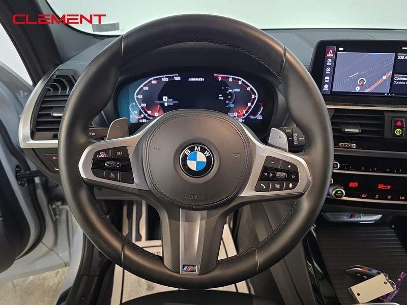 BMW X3 Vehicle Full-screen Gallery Image 13