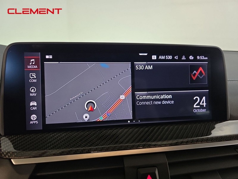 BMW X3 Vehicle Full-screen Gallery Image 18