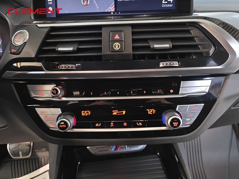 BMW X3 Vehicle Full-screen Gallery Image 20