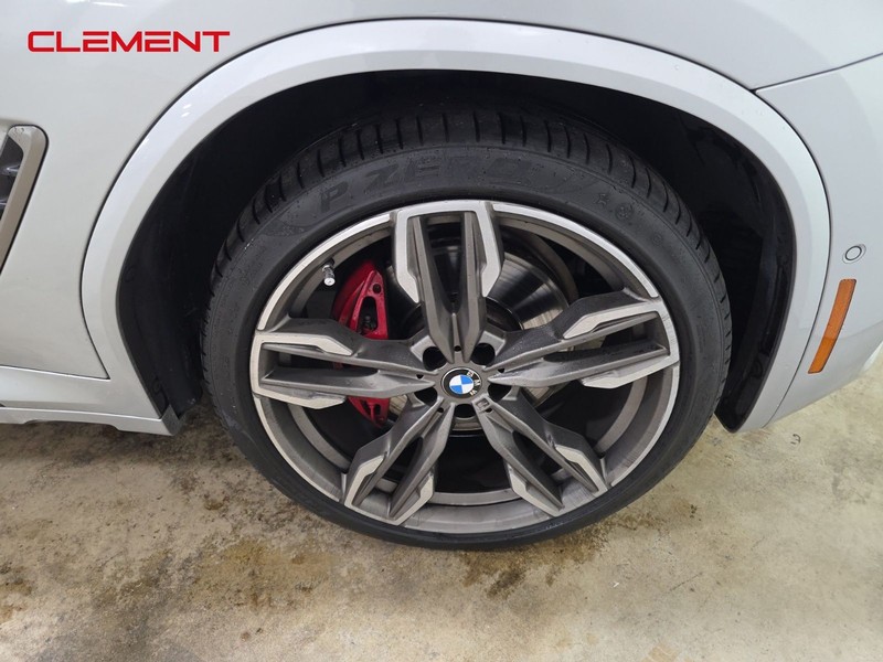 BMW X3 Vehicle Full-screen Gallery Image 36