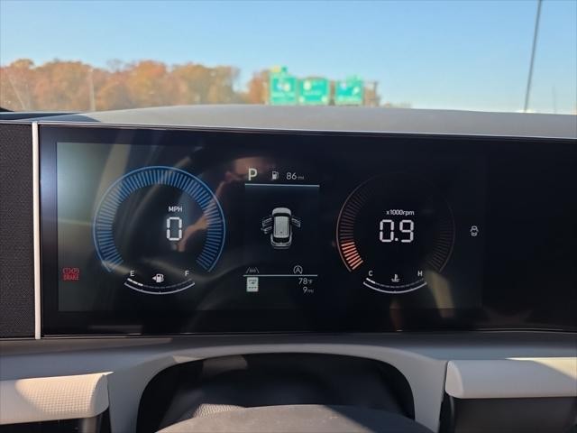 Hyundai Tucson Vehicle Full-screen Gallery Image 18