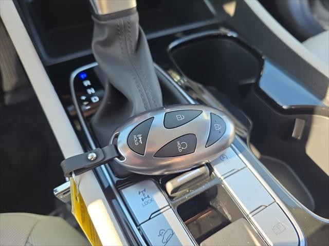 Hyundai Tucson Vehicle Full-screen Gallery Image 24