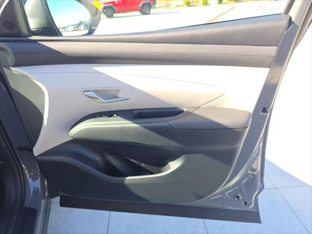 Hyundai Tucson Vehicle Full-screen Gallery Image 33