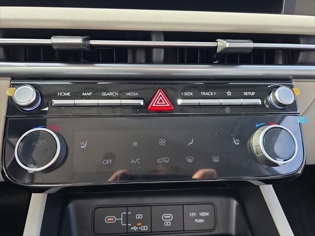 Hyundai Tucson Vehicle Full-screen Gallery Image 20