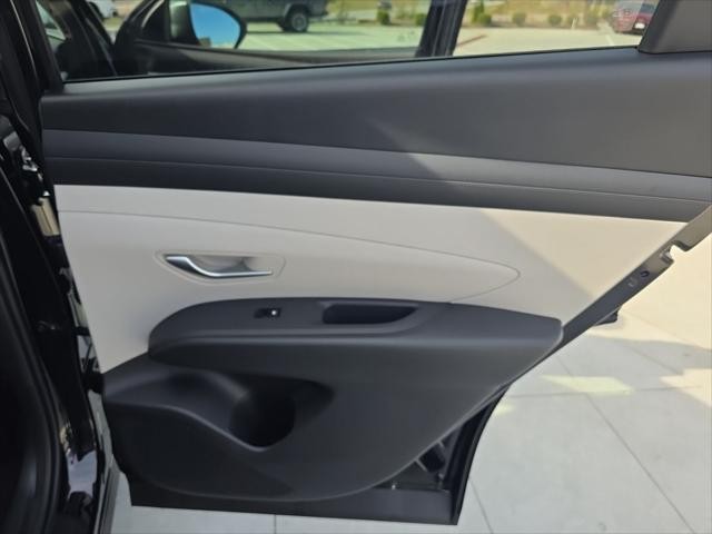 Hyundai Tucson Vehicle Full-screen Gallery Image 27