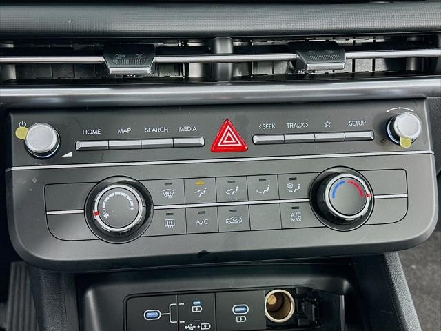 Hyundai Tucson Vehicle Full-screen Gallery Image 20