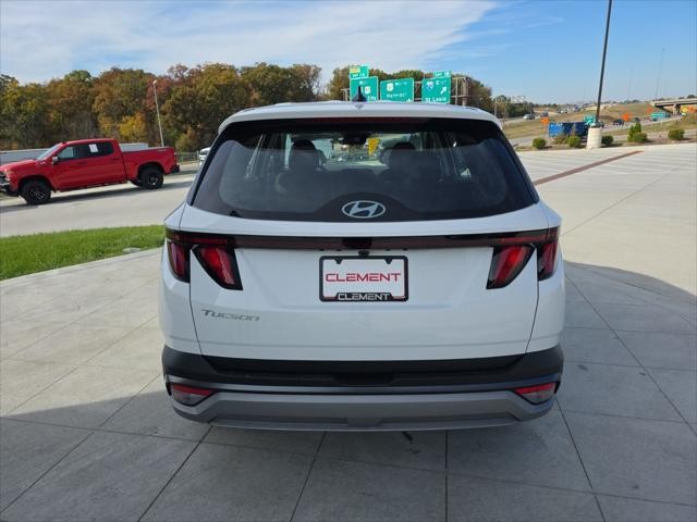 Hyundai Tucson Vehicle Full-screen Gallery Image 7