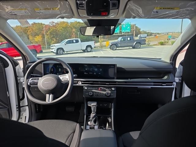 Hyundai Tucson Vehicle Full-screen Gallery Image 11