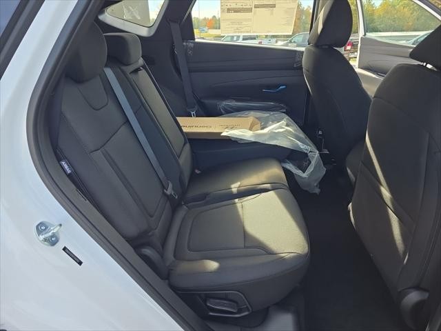 Hyundai Tucson Vehicle Full-screen Gallery Image 29