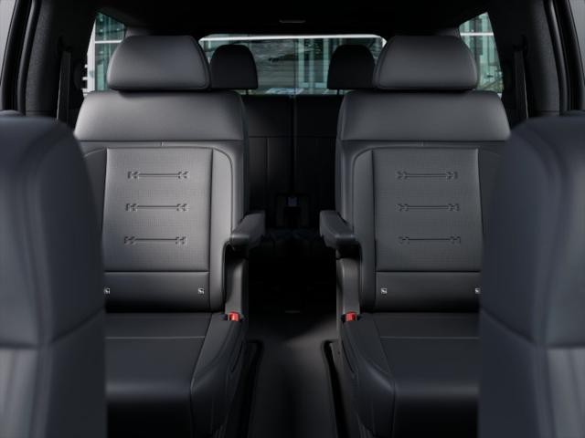 Hyundai Santa Fe Hybrid Vehicle Full-screen Gallery Image 12