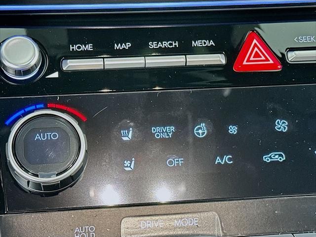 Hyundai Santa Fe Hybrid Vehicle Image 20