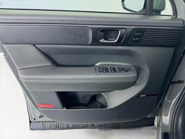 Hyundai Santa Fe Hybrid Vehicle Image 25