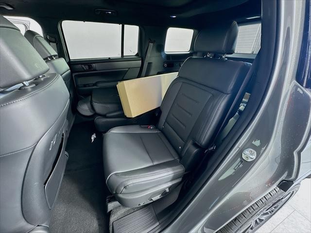 Hyundai Santa Fe Hybrid Vehicle Image 29