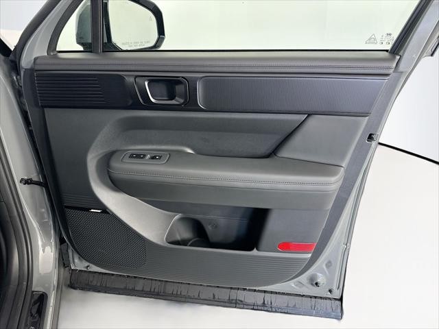 Hyundai Santa Fe Hybrid Vehicle Image 32