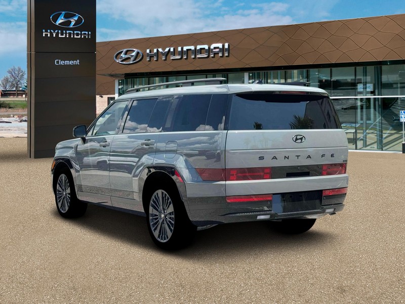 Hyundai Santa Fe Hybrid Vehicle Full-screen Gallery Image 5