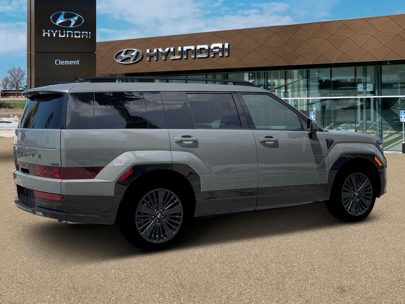 Hyundai Santa Fe Hybrid Vehicle Full-screen Gallery Image 8