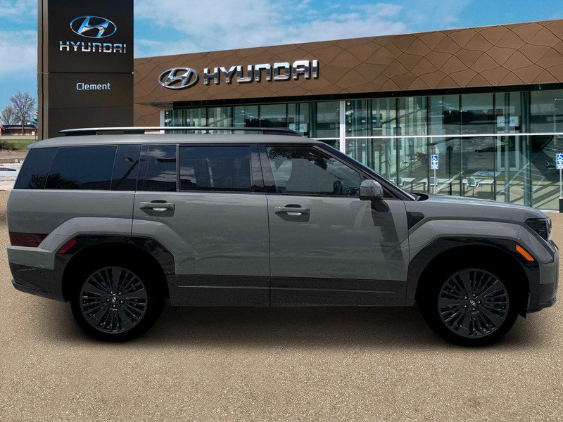 Hyundai Santa Fe Hybrid Vehicle Full-screen Gallery Image 9