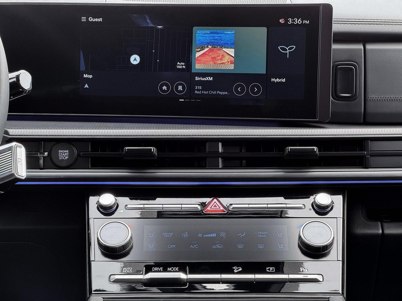 Hyundai Santa Fe Hybrid Vehicle Full-screen Gallery Image 18