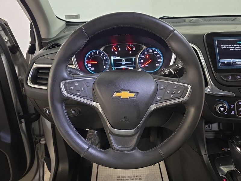 Chevrolet Equinox Vehicle Image 12